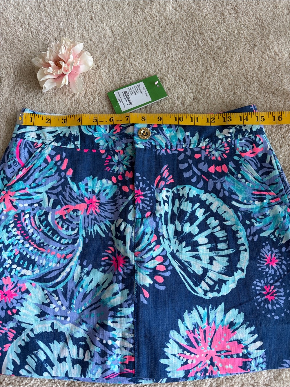 Lilly Pulitzer Navy skort with Teal & Pink Floral Print, 2, NWT - Picture 2 of 10